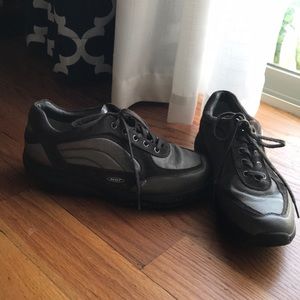 MBT athletic shoe. Size 9